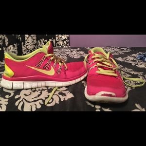 Women’s Nike Free Run shoes